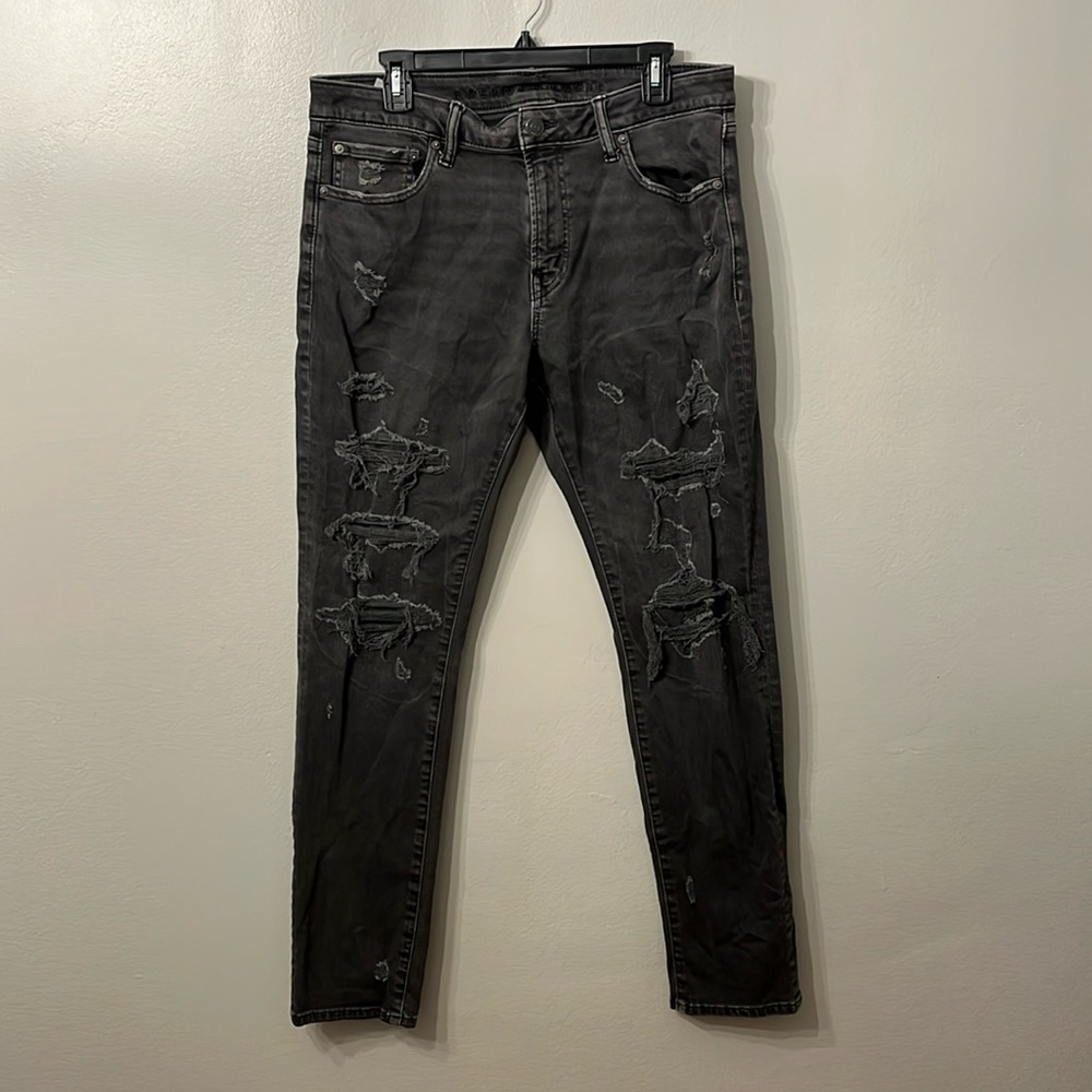 American Eagle Distressed Jeans